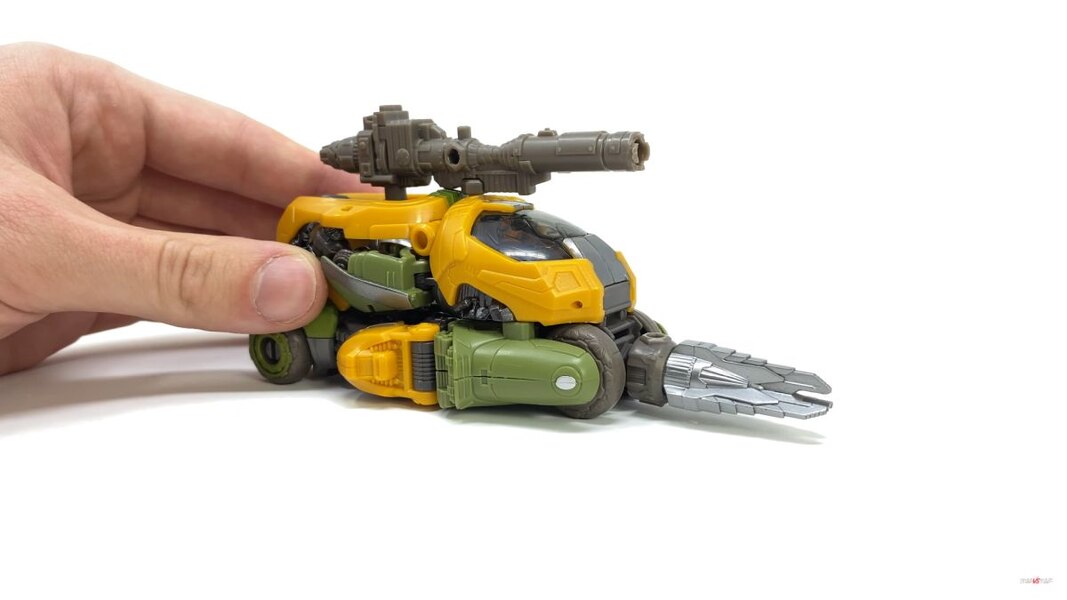 Transformers Bumblebee Movie Studio Series Brawn In Hand Image  (37 of 39)